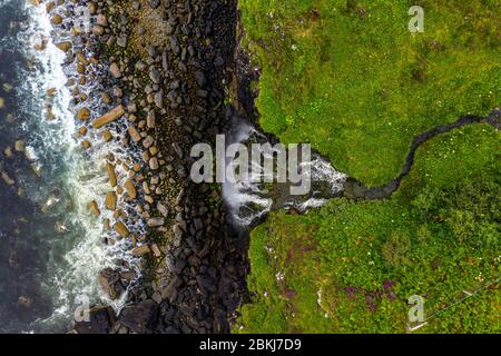 Großbritannien, Schottland, Highlands, Hebrides, Isle of Skye, Kilt Rock und Mealt Falls Viewpoint Stockfoto