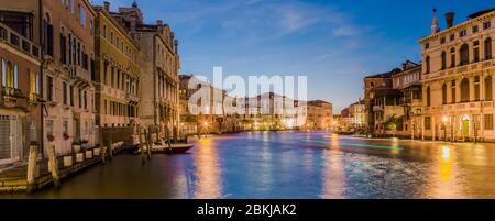 Italien, Venetien, Venedig, Liste als Weltkulturerbe der UNESCO, großer Kanal bei Nacht Stockfoto