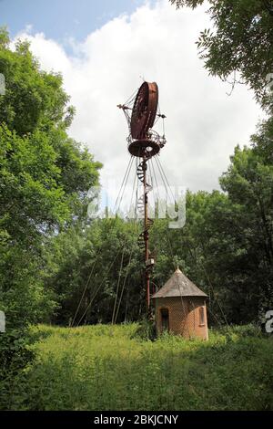 Frankreich, Indre et Loire, Loire-Tal als Weltkulturerbe der UNESCO, Chédigny, einzige Dorf in Frankreich als bemerkenswerter Garten, éolienne Bollée eingestuft Stockfoto