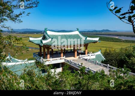 Nordkorea, die Sonderwirtschaftszone Rason, Tumangang, der Sungjon-Pavillon überblicken die drei Grenzen Nordkoreas, Chinas und Russlands Stockfoto