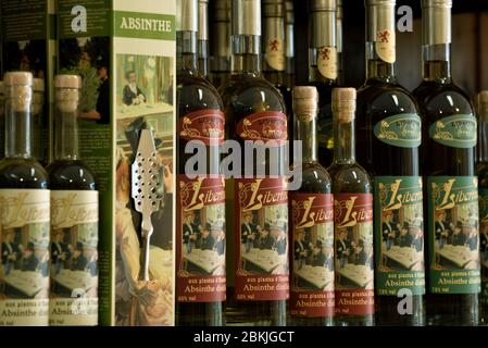 Frankreich, Haute Saone, Fougerolles Saint Valbert, Fougerolles, Paul Devoille Brennerei, Shop, Flaschen Absinth Stockfoto