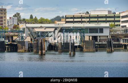 BREMERTON, Washington State, USA - JUNI 2018: Ferry Terminal in Bremerton, WA. Stockfoto