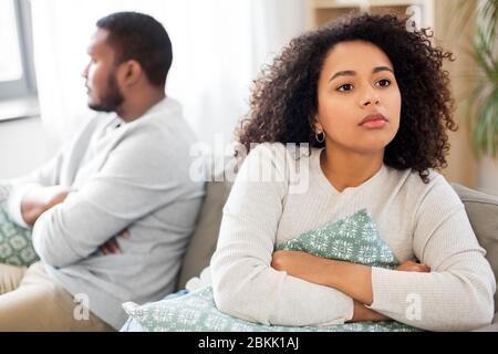 unglückliche Paare haben Argument zu Hause Stockfoto