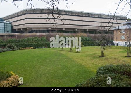 National Archives at Kew, Bessant Drive, Kew, Richmond TW9 4DU Thames Path Teddington to Kew, Richmond, London von John Cecil Clavering Stockfoto