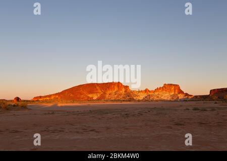 Rainbow Valley Sandstein Bluff, Stuarts Well, Northern Territory, Australien Stockfoto