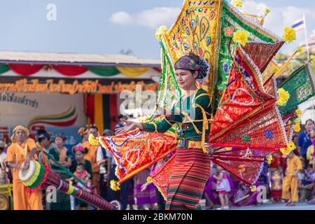 Beauty Frau von Shan oder Tai Yai (ethnische Gruppe, die in Teilen von Myanmar und Thailand lebt) in Stammeskleidung am Shan Neujahr Stockfoto