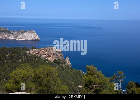 Blick auf Dragonera von Reserva Biológica de la Trapa, Sant Elm, Mallorca, Balearen, Spanien Stockfoto