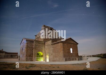 Außenansicht der westgotischen Kirche Santa Maria de Melque, Toledo Stockfoto