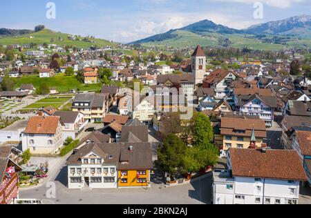 Luftaufnahme der Appenzeller Altstadt an einem sonnigen Tag in der Schweiz Stockfoto