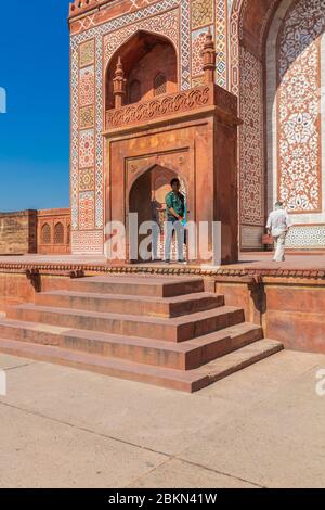 Akbars Grabeingang, 1613, Sikandra, Uttar Pradesh, Indien Stockfoto