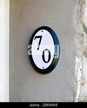 Hausnummer 70. Captain French Lane, Kendal, Cumbria, England, Vereinigtes Königreich, Europa. Stockfoto