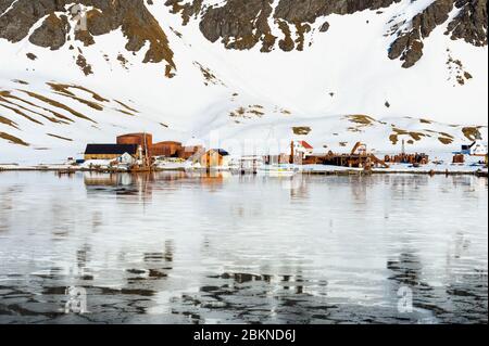 Ehemalige Walfangstation Grytviken, King Edward Cove, Südgeorgien, Südgeorgien und die Sandwichinseln, Antarktis Stockfoto