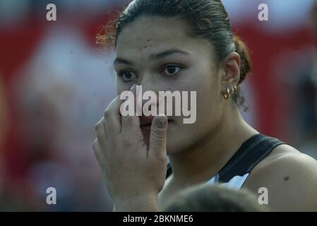 MANCHESTER - JULI 28: Valerie ADAMS Valerie aus Neuseeland tritt im City of Manchester Stadium während des Commonweal 2002 im Women's Shot Putt Final an Stockfoto