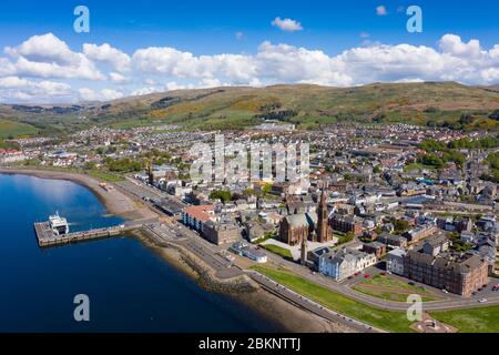 Luftaufnahme der Küstenstadt Largs in North Ayrshire, Schottland, Großbritannien Stockfoto