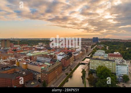 Luftbild von Malmö, durch das der Fluss fließt. Stockfoto