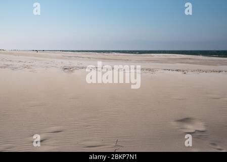 Windiger Strand in Karwia in Polen Stockfoto