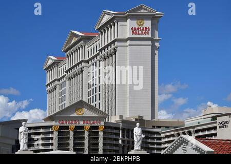 Caesars Palace Las Vegas NV, USA 10-03-18 es ist ein umfangreicher Komplex römischer Themen mit Säulen und Statuen, die die Architektur Roms nachahmen Stockfoto