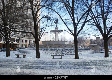 Pulitzer Fountain Plaza Hotel Water Fountain in Manhattan, Central Park, New York, USA von Orazio Piccirilli Karl Bitter Isidore Konti Stockfoto