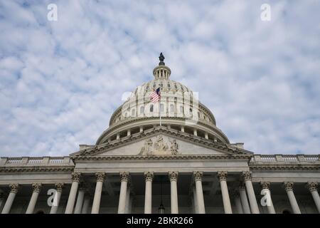 Washington, DC, USA. Mai 2020. Das Kapitol der Vereinigten Staaten wird in Washington, DC, USA, am Dienstag, 5. Mai 2020 gesehen. Kredit: Stefani Reynolds/CNP Nutzung weltweit Kredit: dpa/Alamy Live News Stockfoto