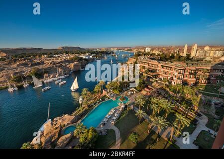 Ägypten, Oberägypten, Niltal, Assuan, das Sofitel Legend Old Cataract Hotel vor der Insel Elephantine Stockfoto