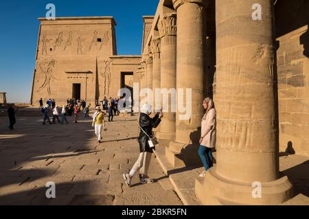 Ägypten, Oberägypten, Niltal, Assuan, Agilkia Insel, Philae Tempel als Weltkulturerbe der UNESCO, zweiter Pylon aus dem Isis Tempel Stockfoto