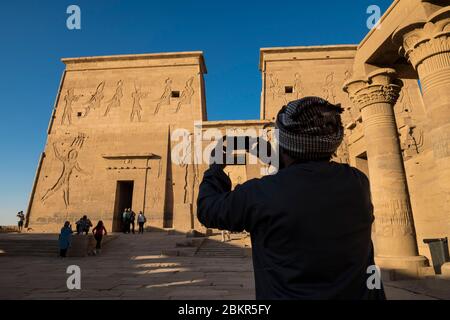 Ägypten, Oberägypten, Niltal, Assuan, Agilkia Insel, Philae Tempel als Weltkulturerbe der UNESCO, zweiter Pylon aus dem Isis Tempel Stockfoto