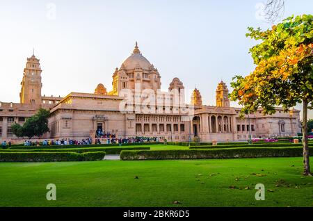 JODHPUR, INDIEN – DEZ. 02, 2019: Umaid Bhawan Palace, Heritage Palace Hotel in Jodhpur. Erbaut zwischen 1928 und 1943 ein herrliches Stück Rajasthan. Stockfoto