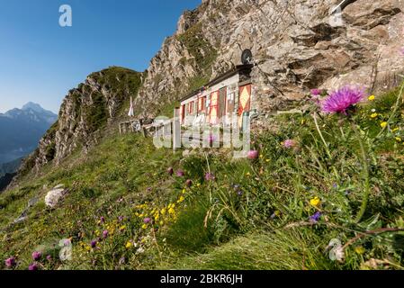 Frankreich, Hautes-Alpes (05), regionaler Naturpark Queyras, Abries, Col bouchet, die Schutzhütte Nino Sardi Stockfoto