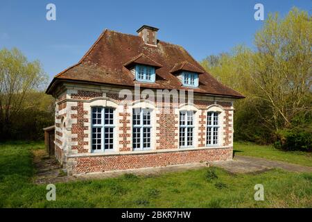 Frankreich, Norden, Villeneuve d'Ascq, Jagdhütte im Park des Heron-Sees Stockfoto