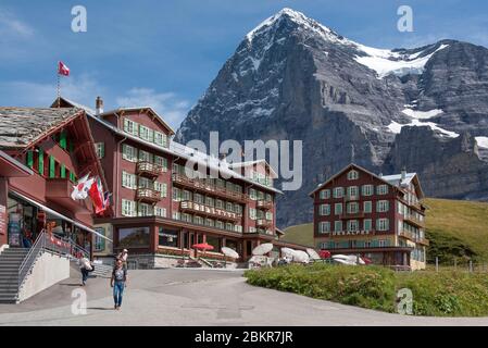 Schweiz, Berner Oberland, Interlaken, Jungfrau-Bahn, Bahnhof kleine Scheidegg und Nordwand des Eiger, UNESCO-Welterbe Stockfoto