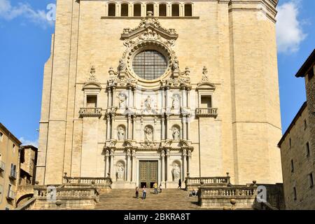 Spanien, Katalonien, Costa Brava, Girona, monumentale Treppe, die zur gotischen Kathedrale Santa Maria führt Stockfoto