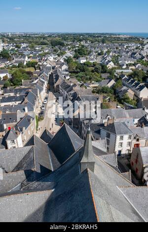 Frankreich, Loire-Atlantique, Batz-sur-Mer, Grande Rue, Blick vom Glockenturm Stockfoto