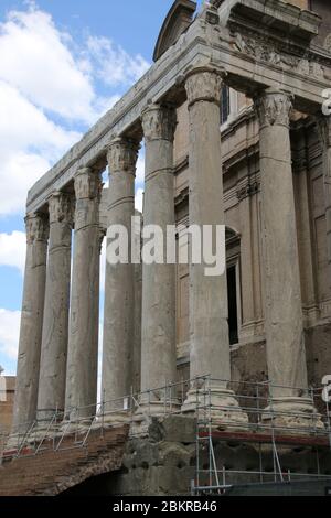 Es gibt viele schöne Gebäude im malerischen Land Italiens. Stockfoto