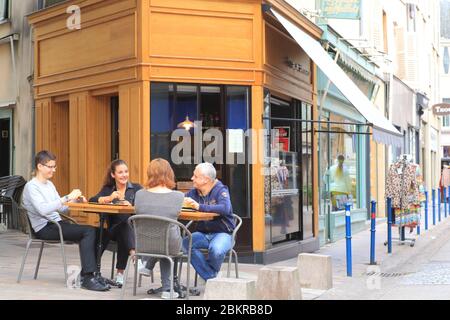 Frankreich, Haute Vienne, Limoges, Rue Adrien Dubouche, Fast Food Square Simone Stockfoto