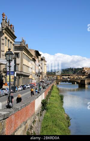 Es gibt viele schöne Gebäude im malerischen Land Italiens. Stockfoto