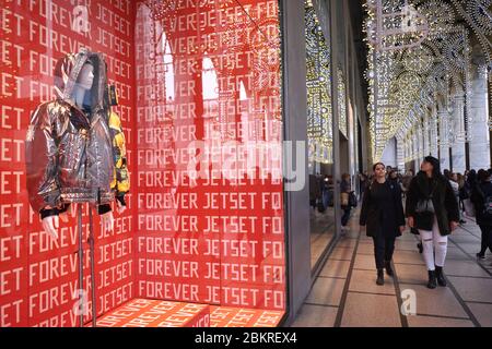 Italien, Lombardei, Mailand, Galerie Vittorio Emmanuel II, die Arkaden der Einkaufsgalerie, Jet Set Shop Stockfoto