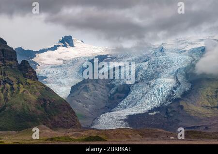 Blick auf die Gletscher Virkisjokull und Falljokull von Route 1, Island. Stockfoto