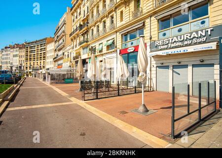 Frankreich, Bouches du Rhone, Marseille, Covid-19 oder Coronavirus Lockdown, Vieux Port, Quai du Port Stockfoto