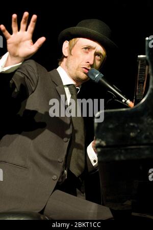 Neil Hannon von Divine Comedy beim Moseley Folk Festival 3. September 2010. Bild von Simon Hadley Stockfoto