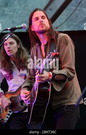 Der amerikanische Musiker Jonathan Wilson auf der Bühne beim Moseley Folk Festival, Birmingham. September 2012. Bild von Simon Hadley Stockfoto