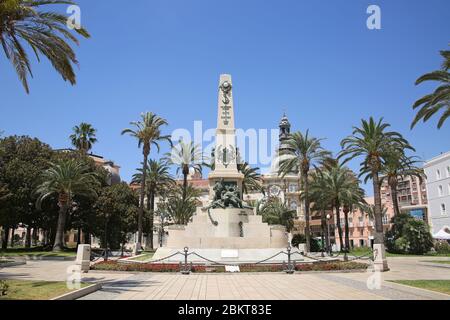 Das Denkmal für die Helden von Cavite und Santiago de Cuba, das an die Spanier erinnert, die im Spanisch-Amerikanischen Krieg in Cartagena, Spanien, gestorben sind. Stockfoto