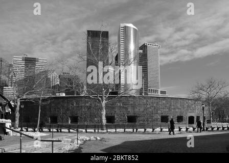 Red Brick Wall Schroder Building One Battery Park Plaza Lower Manhattan 17 State Street, New York, NYC USA von Emery Roth and Sons Stockfoto