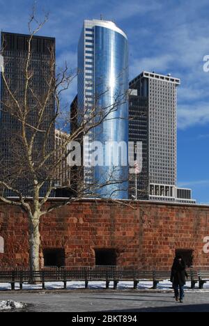 Red Brick Wall Schroder Building One Battery Park Plaza Lower Manhattan 17 State Street, New York, NYC USA von Emery Roth and Sons Stockfoto