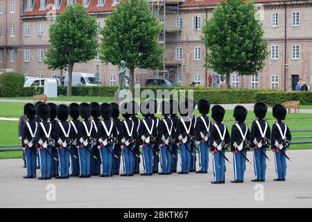 Livgarden, dänische Königsgarde vor der Kaserne Stockfoto