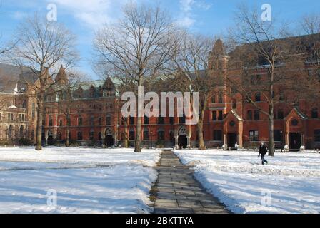 Memorial Quadrangle 242 Elm Street, New Haven, Connecticut 06510, USA von James Gamble Rogers Stockfoto