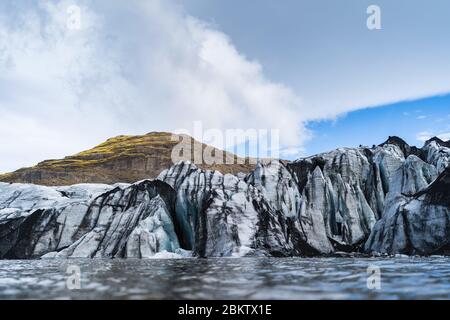 Einer der beliebtesten Gletscher im Goldenen Kreis Islands heißt Solheimajokull und liegt in der Nähe der Stadt Vik Stockfoto