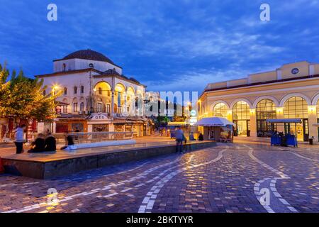 Monastiraki Platz am Nachmittag, am letzten Tag der offiziellen Sperrung, wegen des Coronavirus-Ausbruchs. Stockfoto