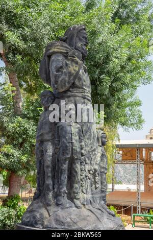 Demre, Antalya, Türkei - 03. Juni 2019: Statue des heiligen Nikolaus des Wundertäters von Myra. Alte byzantinische griechische Kirche des Heiligen Nikolaus des Wunderzwei Stockfoto