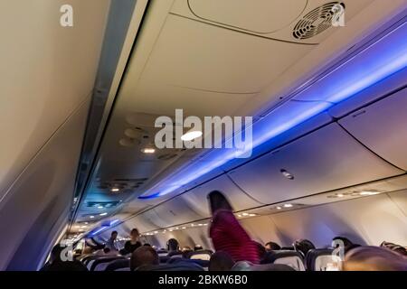 Dezember-Flug von Chicago nach Seattle, USA [kein Model- oder Eigentumsfreigabe; nur für redaktionelle Lizenzierung verfügbar] Stockfoto