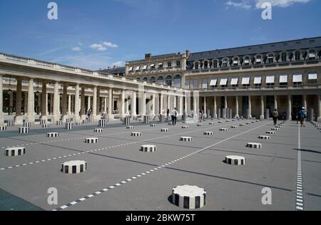 Innenhof des Palais-Royal mit Säulen von Buren.Paris.Frankreich Stockfoto